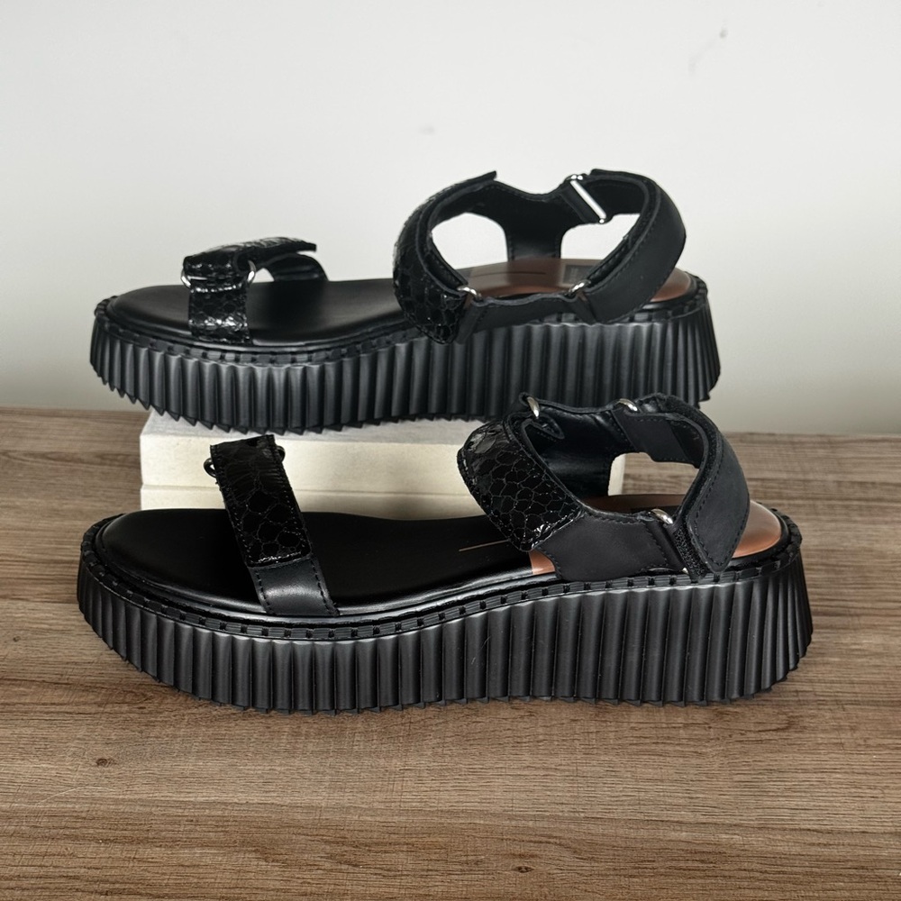 Dolce Vita Women’s 8.5 Black Croc Strap Platform Sandals Flatform NWOB